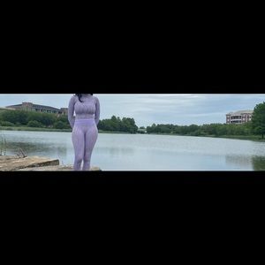 Gym workout Fabletics set. Beautiful Top and leggings quality. originally $100